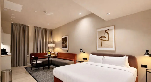 Люкс Grand VCity Suites at The Teacher
