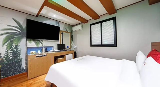 Camera Deluxe Goodstay World Hotel