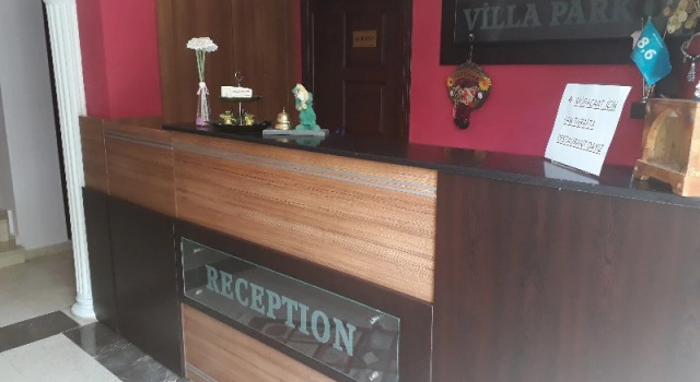 Villa Park Motel, Varaa Motelli Hotellit Marmara-alue pysäköinnillä, Pysäköinti