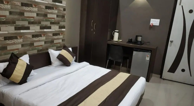Abhinav Hotel