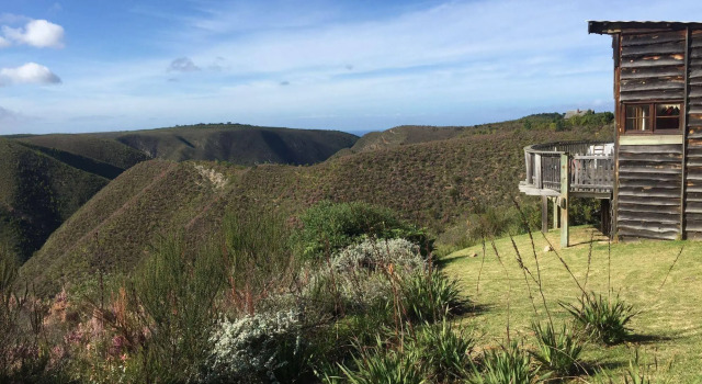 African Crags Eco Lodge, Boek Hotel Hotels in Kurland met parkeren, Parkeren