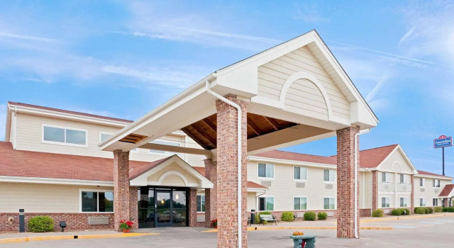 Номер Standard AmericInn by Wyndham Ashland