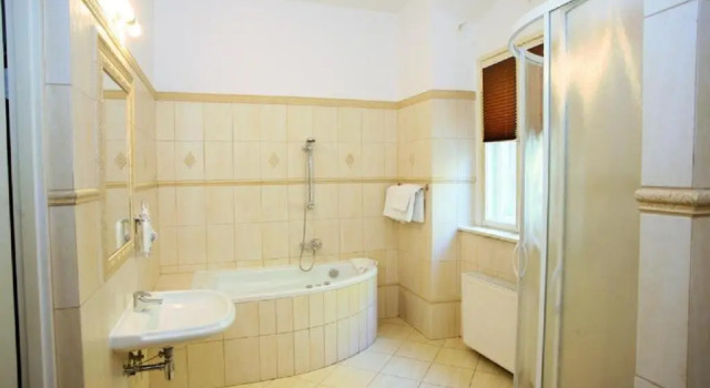 Апартаменты Hotel Przy Oślej Bramie - Zamek Książ