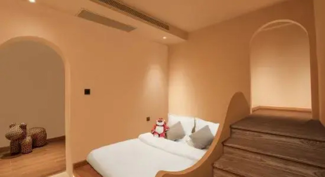 Люкс Deluxe Floral Hotel · MiLin ChunHuan Hotel