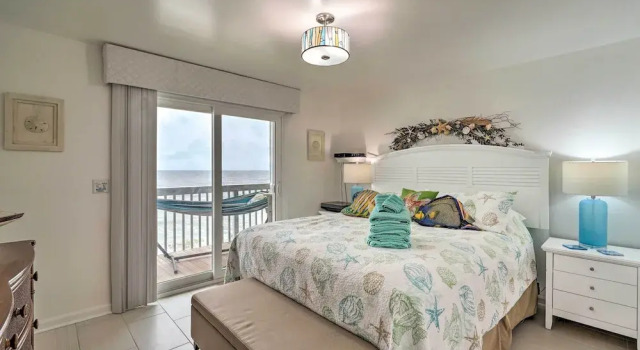 Апартаменты с 2 комнатами с балконом Ocean Dunes Kure Beach Condo w/ Balcony & Pool