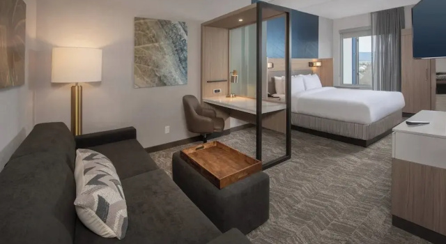 Двухместный люкс SpringHill Suites By Marriott Frederick
