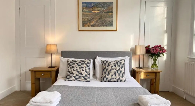 Апартаменты Дуплекс Stylish Maisonette and studio in Victoria