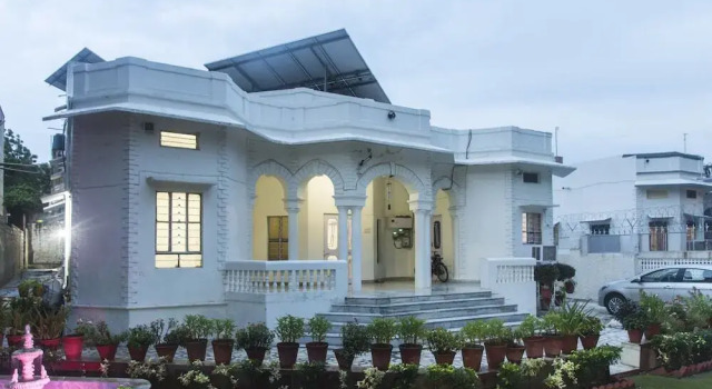 Bungalow 97 by Vista Rooms, Забронировать Отель Отели штата Раджастхана 3 звезды, 3*