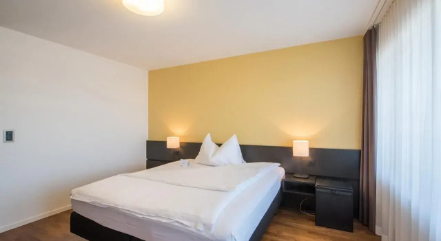 HOTEL illuster - Urban & Local
