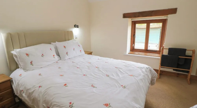 Tithe Barn, Lyneham, Забронировать Дом для отпуска Чиппинг-Нортон Оксфордшир