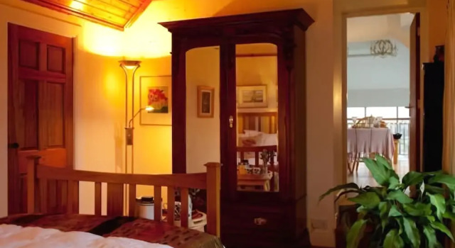 Anna's House B&B, Забронировать Отель «постель и завтрак» Ньютаунардс 