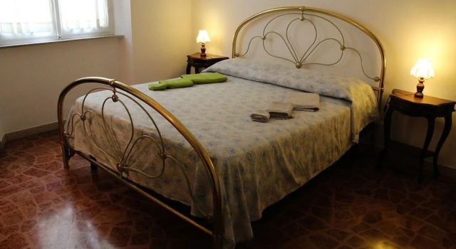 Guest House - Rooms Rent Cisanello, Book Pension Hoteller i Pisa med parkering, Parkering