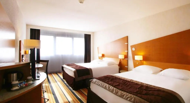 Четырёхместный номер Standard Mercure Orléans Centre Bords de Loire