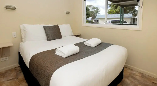 Номер Economy с 2 комнатами с балконом BIG4 Manning Point Holiday Park