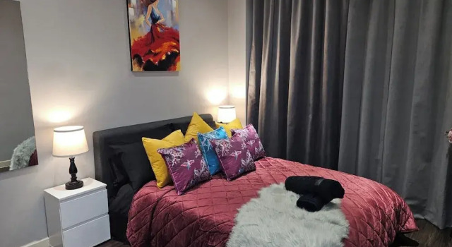Heathrow Haven London-luxury Apartment-2nd Floor, Varaa Huoneisto Asunnot kohteessa Merseyside, Huoneisto