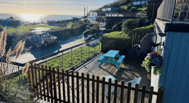 Sea View - 1min to Beach - Dog Friendly - 4 Guests, Book Hotel Hoteller i Looe med parkering, nær Plaidy Beach, Parkering