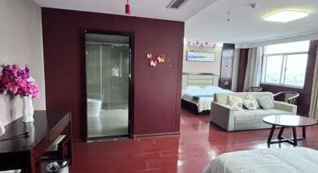 Люкс Luxury Golden Times Holiday Hotel