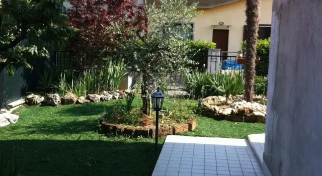 B&B Airport Orio, Book Bed and Breakfast Hoteller i Grassobbio med parkering, Parkering