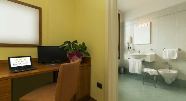 Massi Hotel