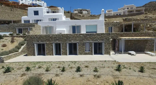 Villa DeLucien, Rezerwuj Willa Hotele w Faros Armenistis z basenem, Basen