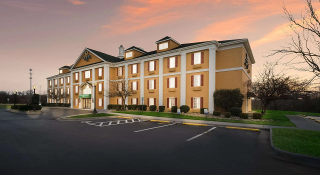 Quality Inn Alcoa, Rezerwuj Hotel Alcoa 