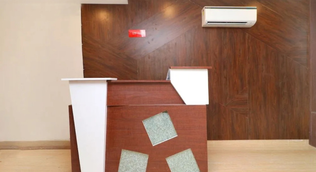 OYO 19716 Hotel Shanay