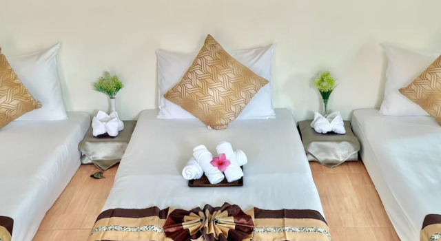 Iris palace