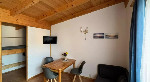 Klutz Garden Apartment