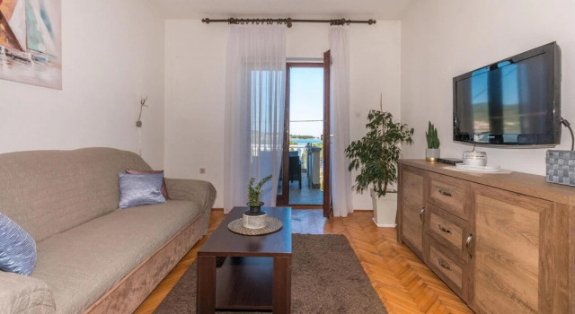 Amazing Apartment in Pasman With Wifi and 2 Bedrooms, Book Lejlighed Hoteller i Pasman Island med parkering, Parkering