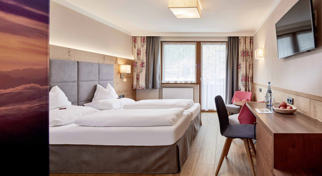 Двухместный номер Standard с балконом Hotel Neue Post - 4 Sterne Superior