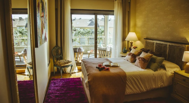 Villa Montalvo, Book Hotel  