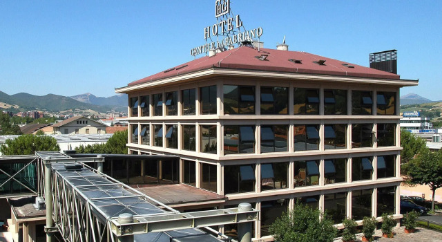 Hotel Gentile Da Fabriano, Rezervovat Hotel Fabriano 