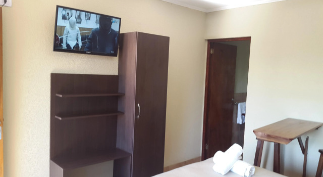 Iguazú Urban Hotel Express, Забронировать Отель Пуэрто-Игуасу Мисьонес, рядом с Магазин беспошлинной торговли города Пуэрто-Игуасу