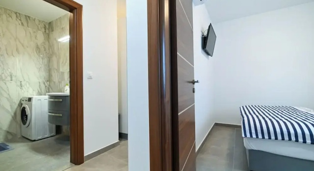 Апартаменты с балконом Apartments Sky