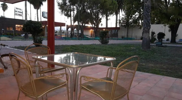Двухместный номер Standard с красивым видом из окна Hotel Las Palmas Midway Inn