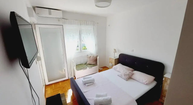 Sweet Apartment