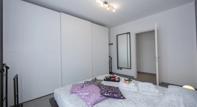 Villa Laura Private Pool and Garden near Lake Maggiore for 9 - Happy Rentals, Забронировать Вилла Безоццо Provincia di Varese