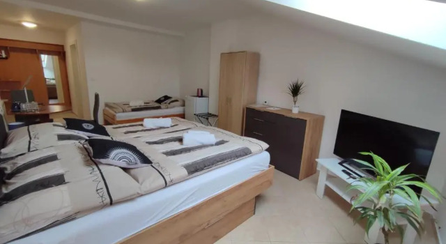 Трёхместный номер Standard Hotel 28