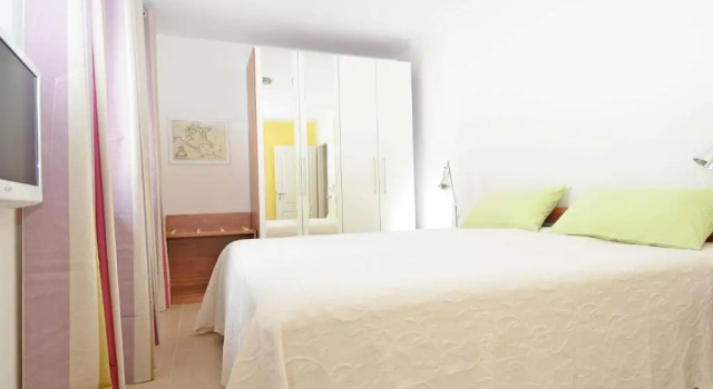 Villa Rosa - Apt. 10, Забронировать Вилла Отели Остзебад-Зеллин с парковкой, рядом с Зеллинский музей янтаря, Парковка