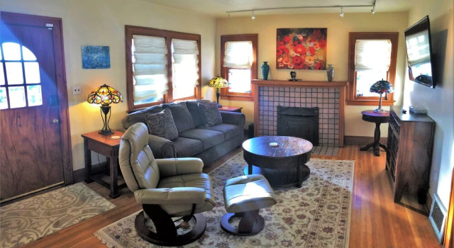 East Vacation House #362904 6 Bedrooms 2 Bathrooms Home, Забронировать Отель Солт-Лейк-Сити Salt Lake County, рядом с The Art Barn