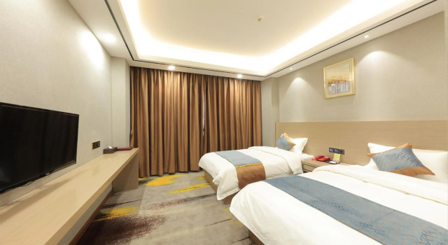 Five Rams City Hotel
