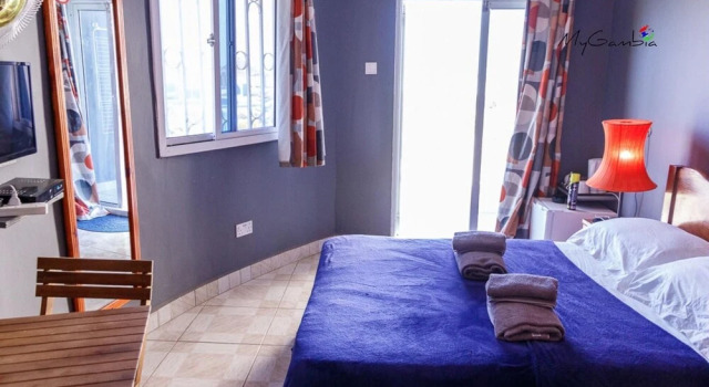 Lovely 13-bed Complex on Cape Point Beach, Bakau - Bojang River Lodge, Buchen Sie Hotel Bakau Kanifing