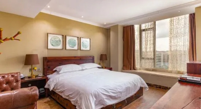 Люкс Deluxe Century Boutique Hotel