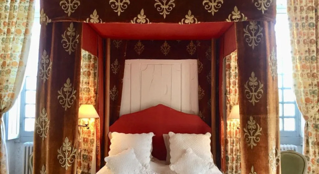 Chateau De Saint Loup, Rezerwuj Hotel Saint-Loup-Lamaire Poitou-Charentes