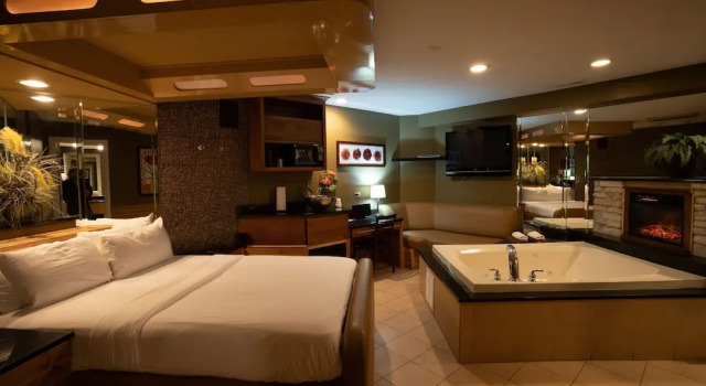 Люкс Standard The Champagne Lodge & Luxury Suites