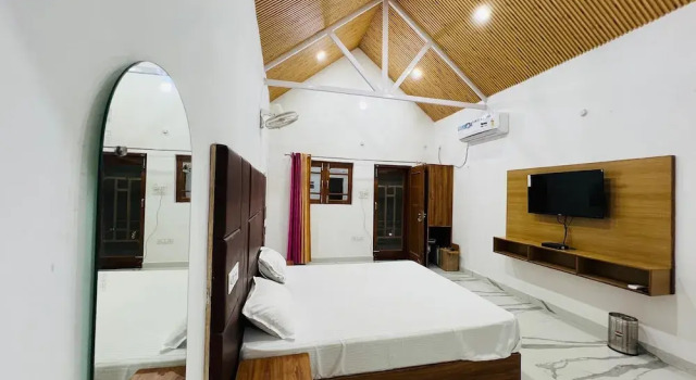 Коттедж Superior The Shalam Resort श्रीकृष्ण शरणं मम