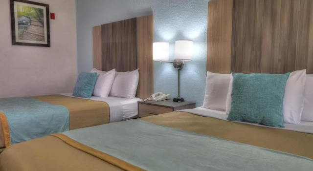 Четырёхместный номер Standard Pigeon River Inn