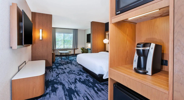 Двухместный люкс Fairfield Inn & Suites by Marriott Goshen