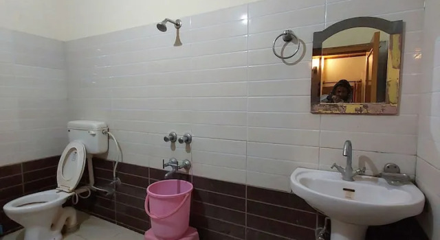 Номер Executive Goroomgo Moon Nainital