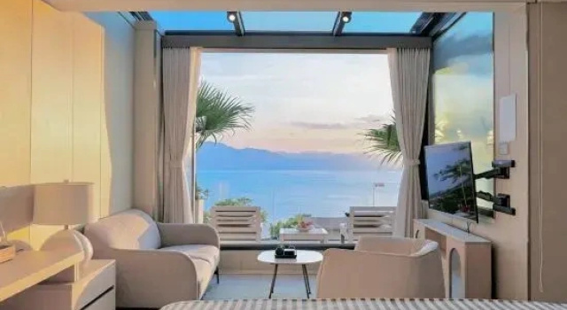 Люкс с видом на озеро Fuxian Lake Nanguo Sanqian French Manor Resort Hotel